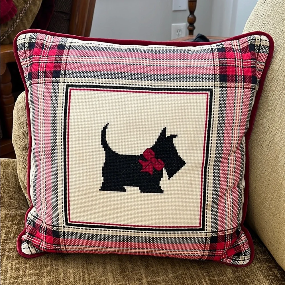 Scottie Dog And Plaid Embroidered Pillow With Velour Backing - Picture 1 of 7